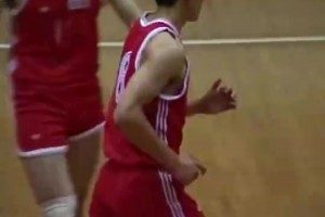 你敢信？1990年北京亚运男篮决赛，中国男篮竟是支跑轰大队？